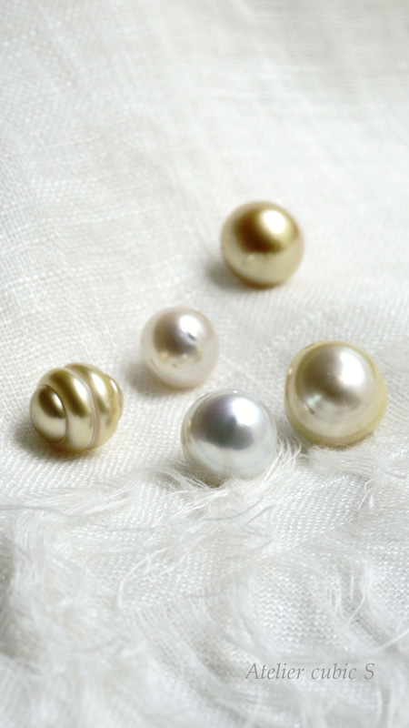 南洋真珠のピンブローチ